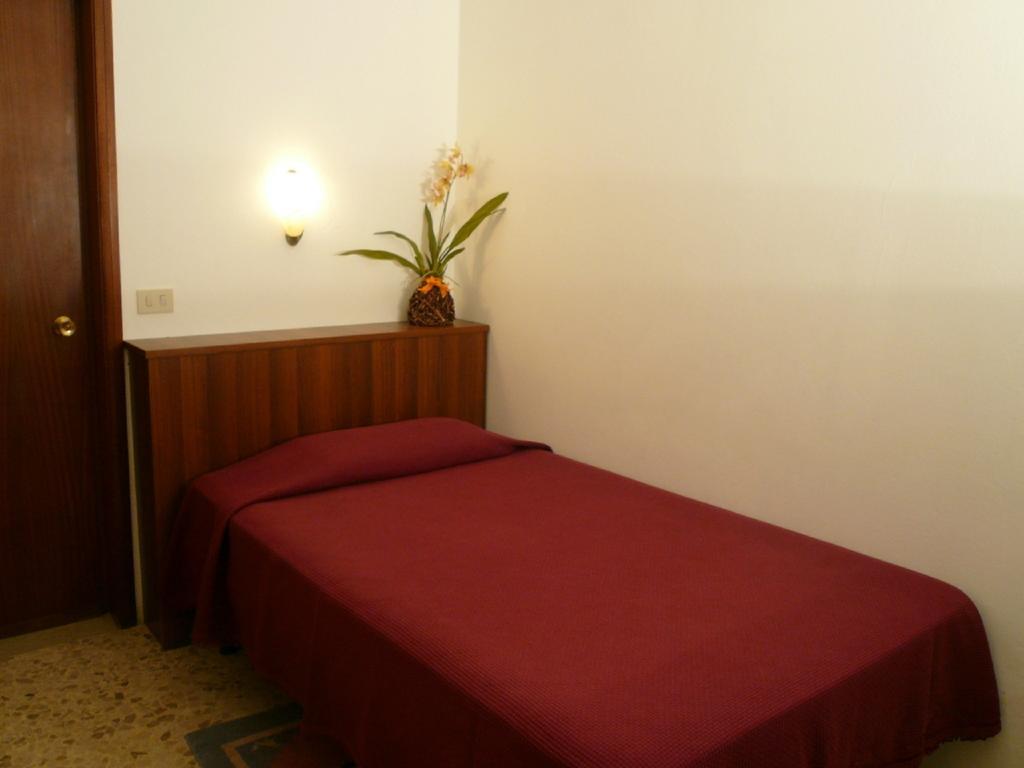 Albergo Ariston Tabiano Terme 部屋 写真