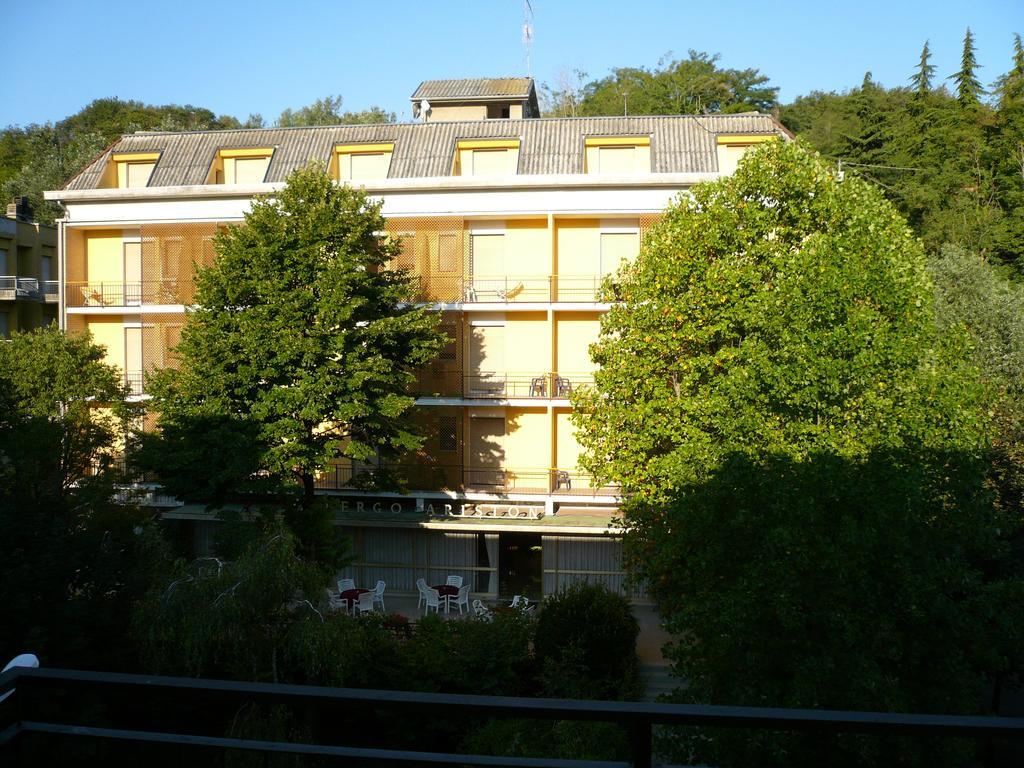 Albergo Ariston Tabiano Terme エクステリア 写真