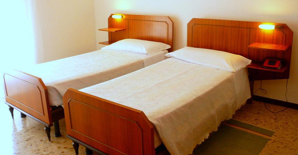 Albergo Ariston Tabiano Terme エクステリア 写真