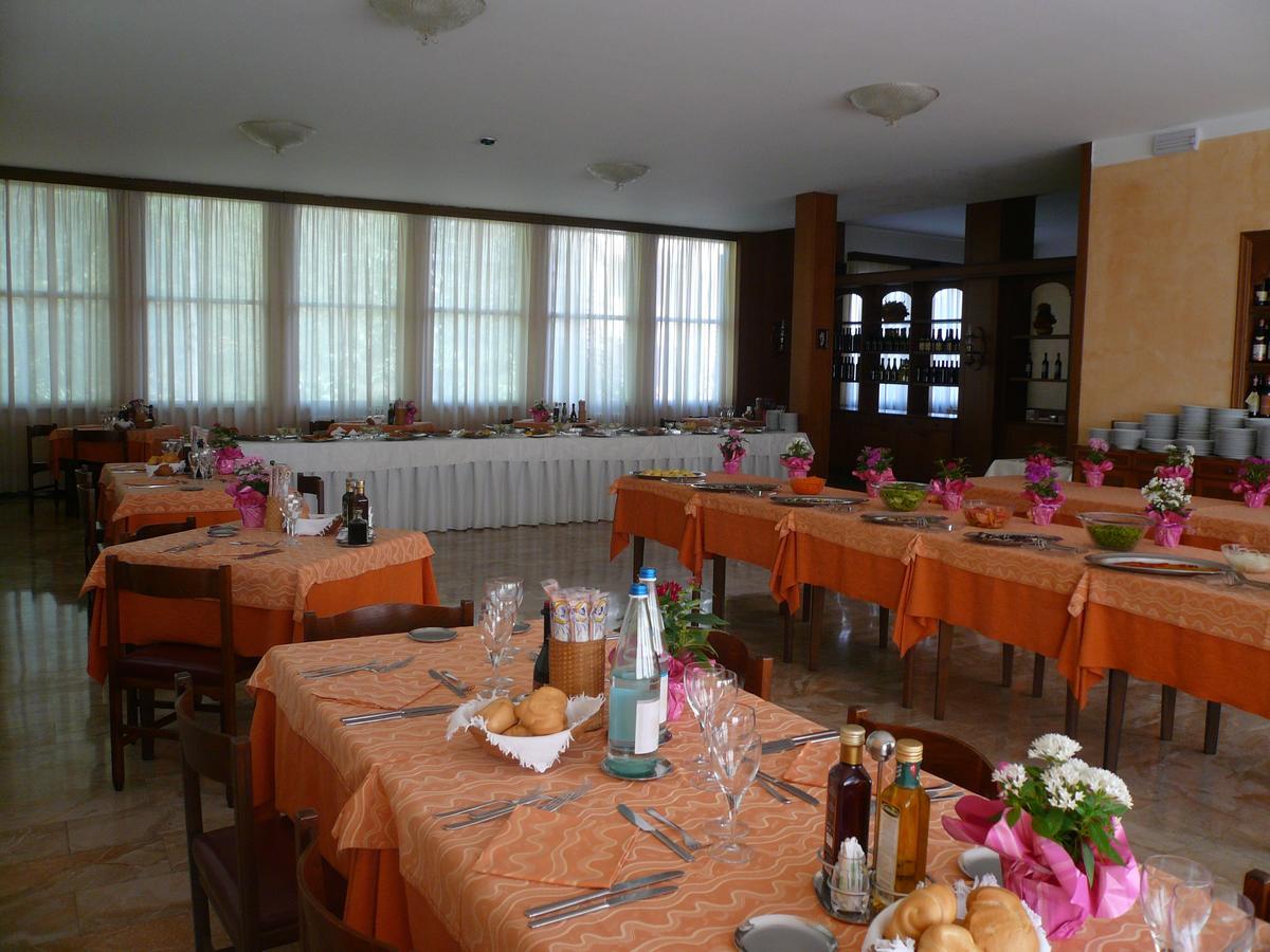 Albergo Ariston Tabiano Terme エクステリア 写真