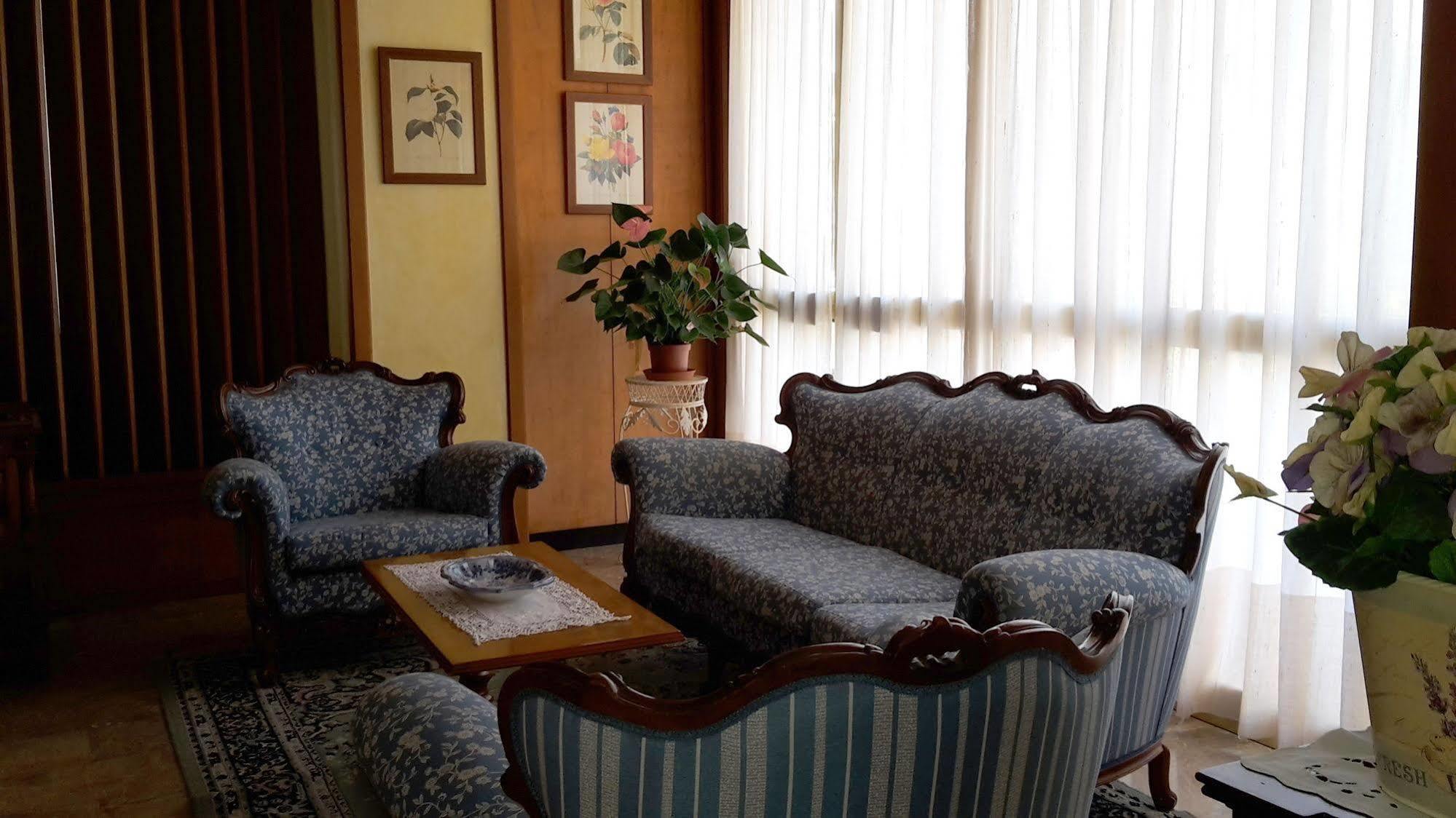 Albergo Ariston Tabiano Terme エクステリア 写真