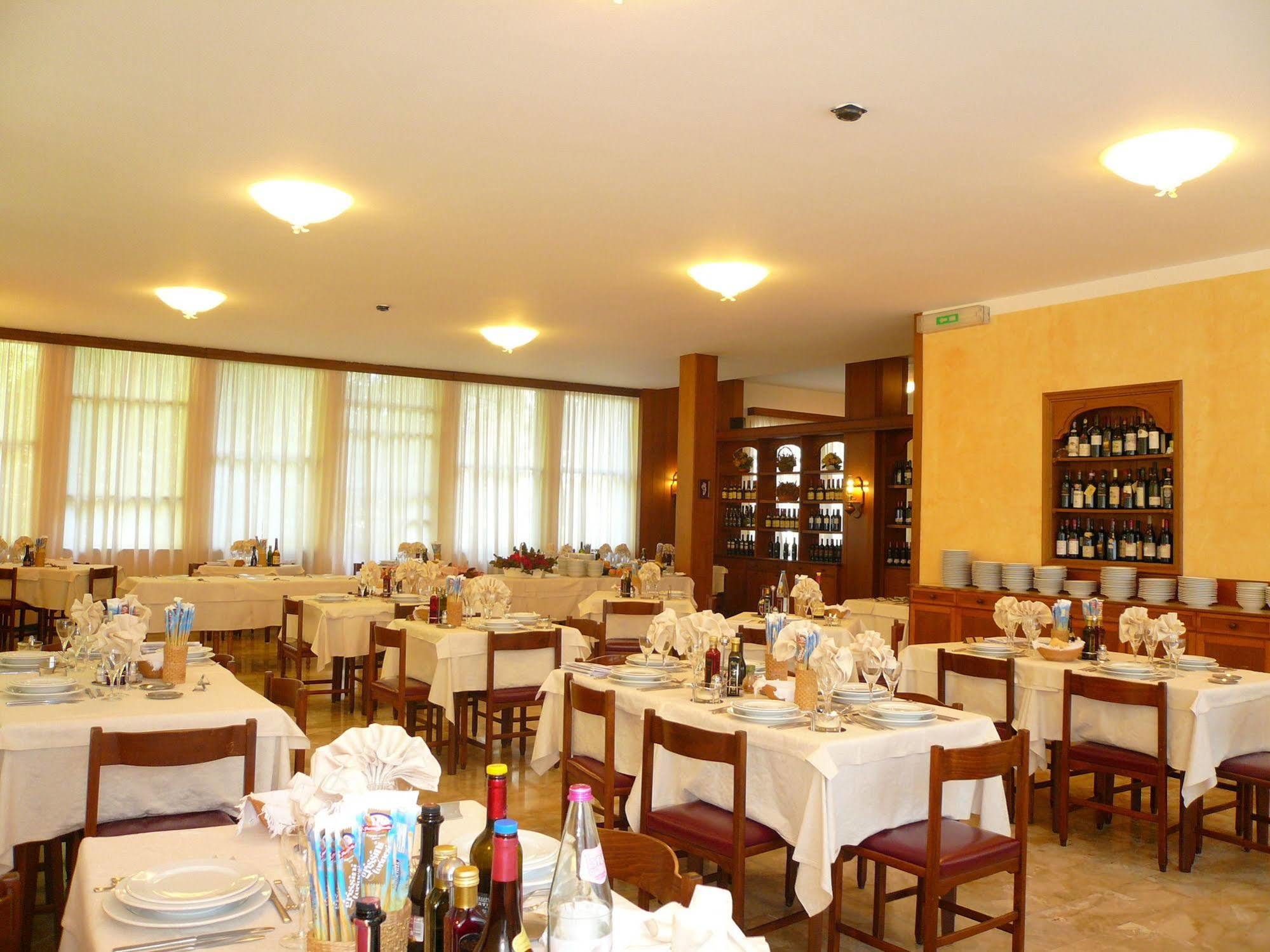 Albergo Ariston Tabiano Terme エクステリア 写真