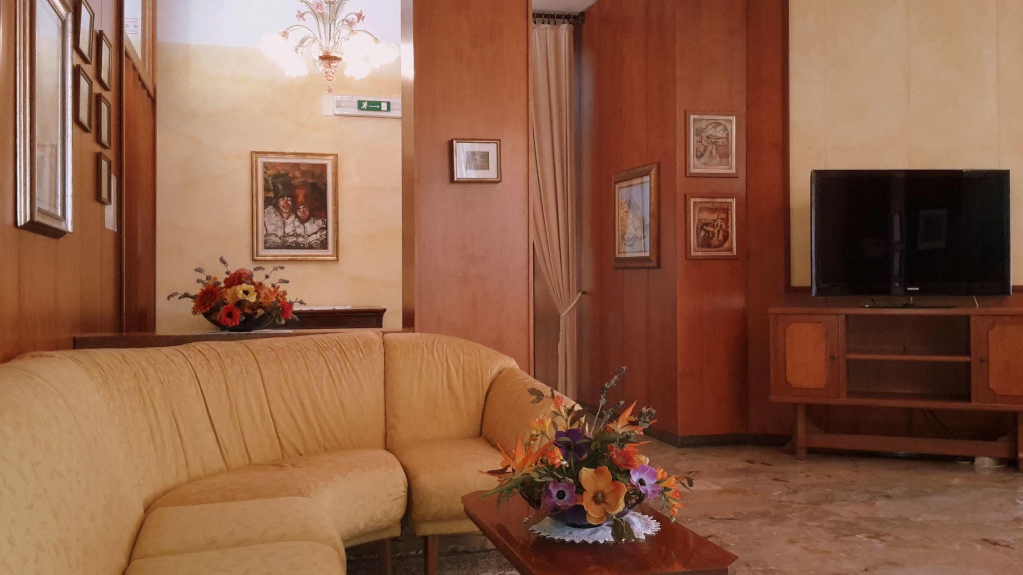 Albergo Ariston Tabiano Terme エクステリア 写真