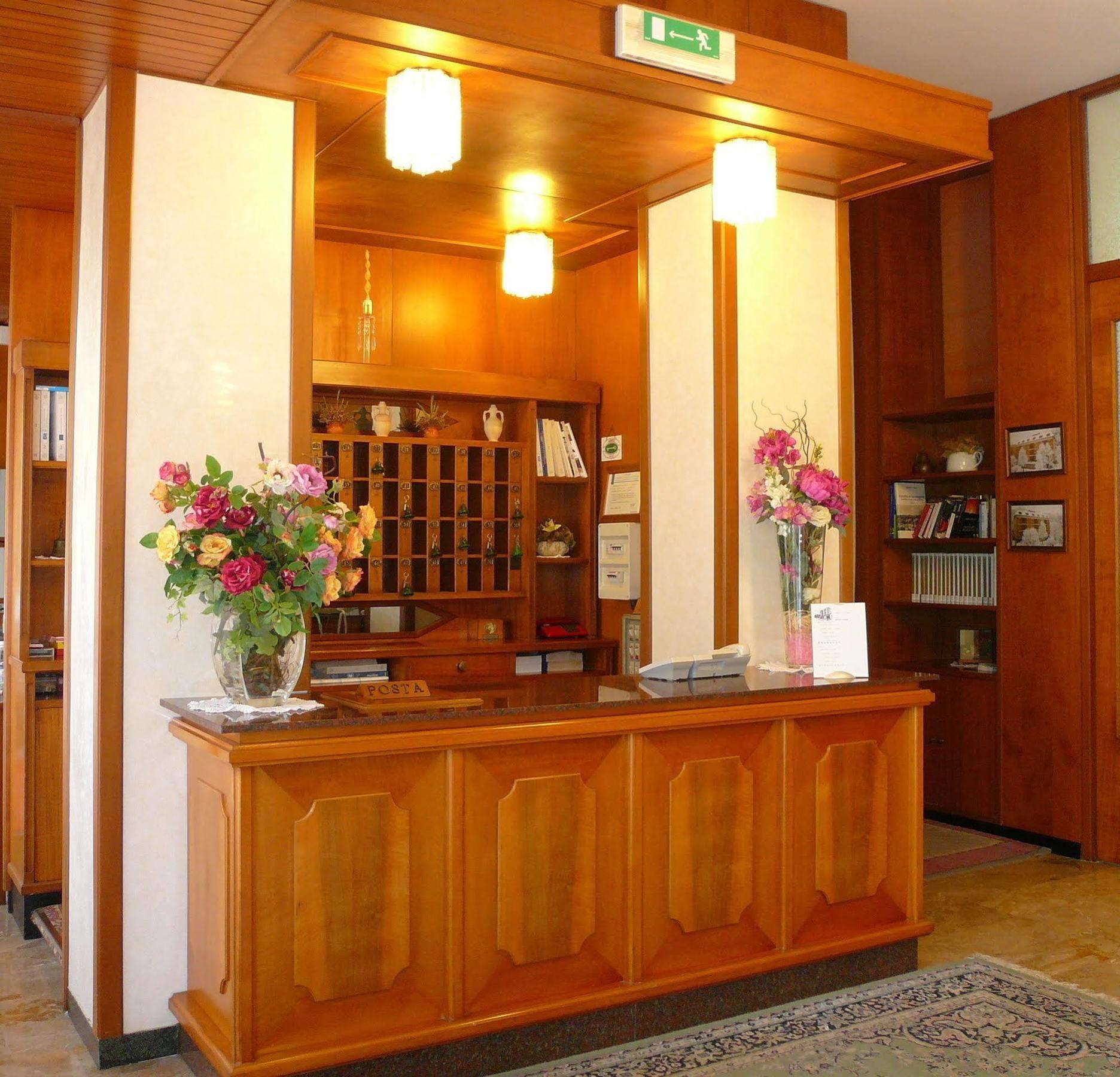 Albergo Ariston Tabiano Terme エクステリア 写真