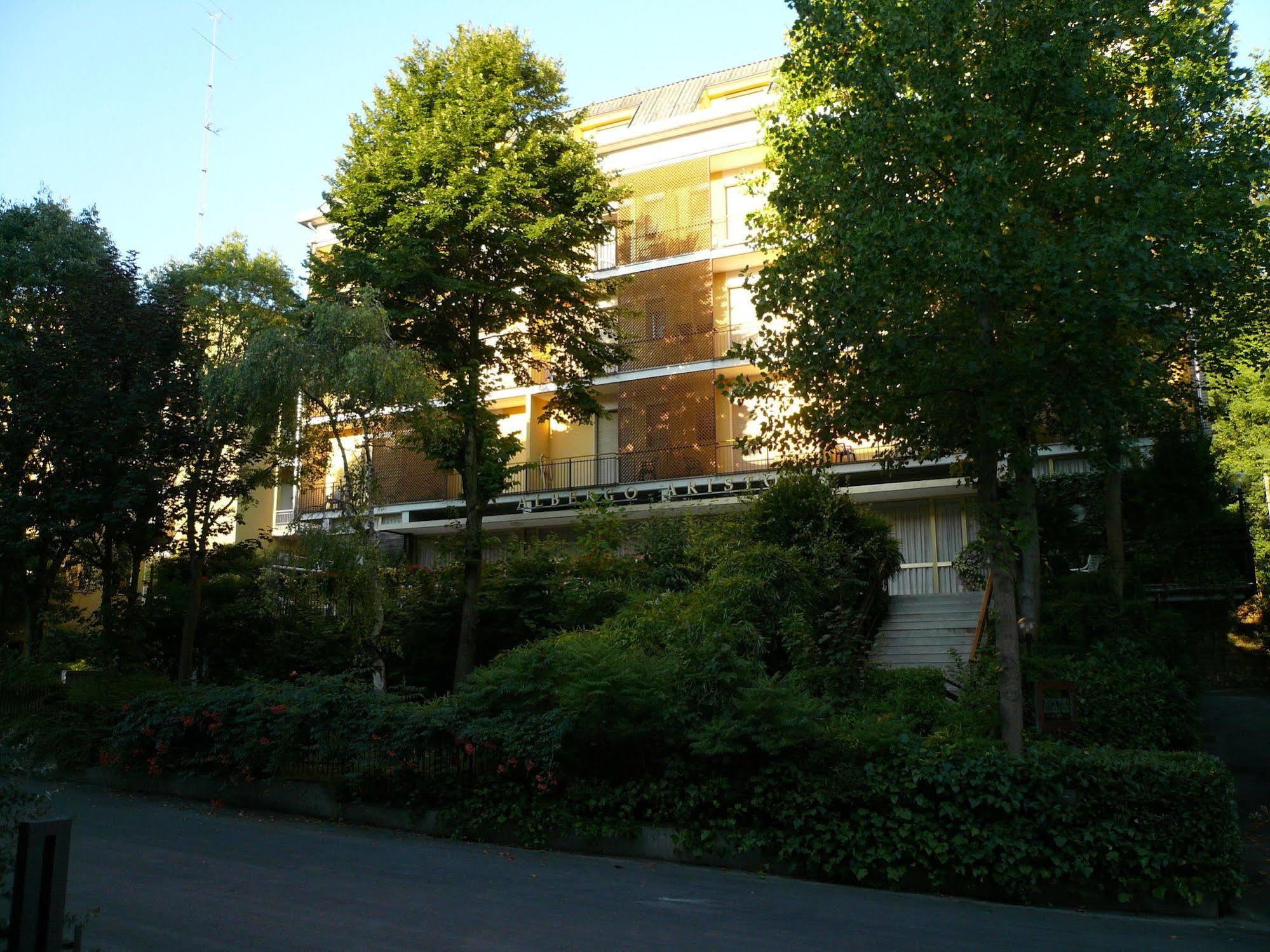 Albergo Ariston Tabiano Terme エクステリア 写真